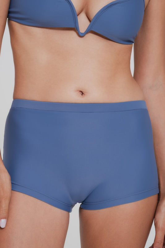 Lucie Short, Azur