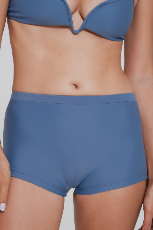 Lucie Short, Azur