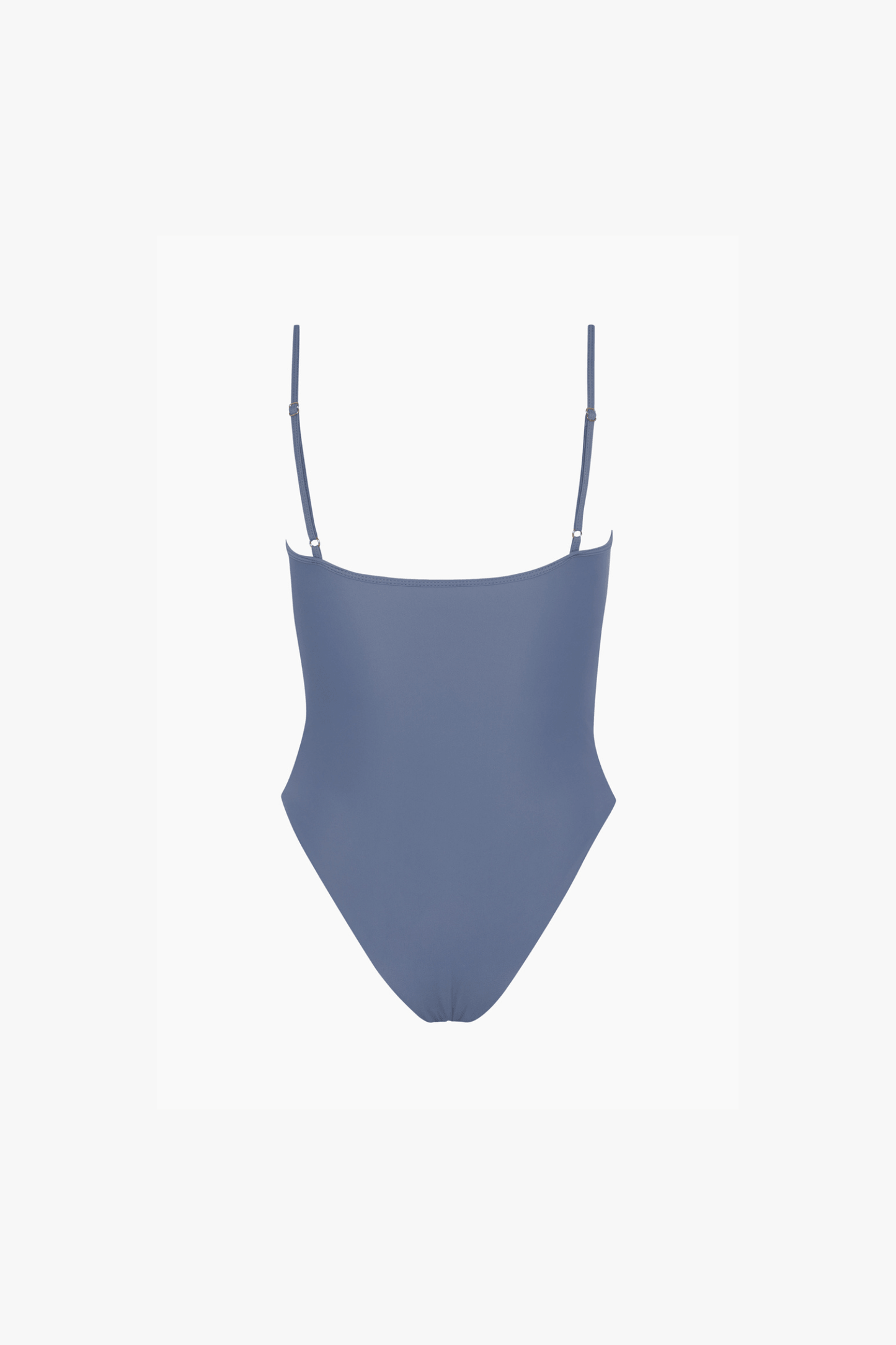 Madeleine One Piece, Azur
