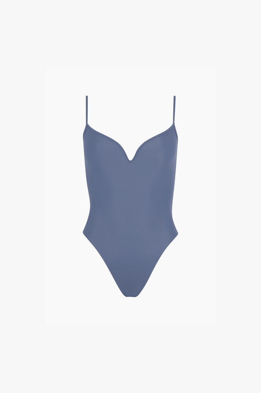 Madeleine One Piece, Azur