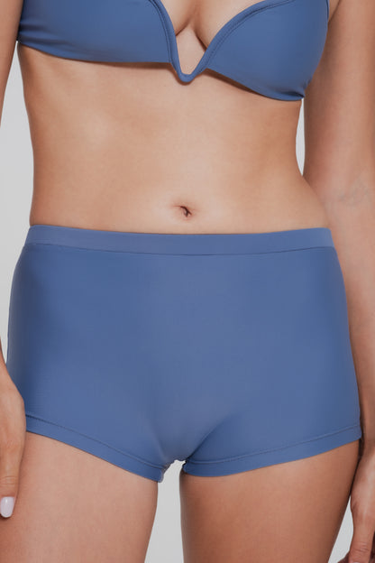 Lucie Short, Azur