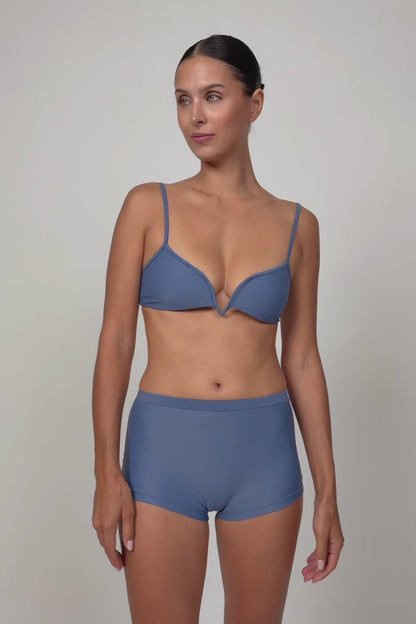 Lucie Short, Azur